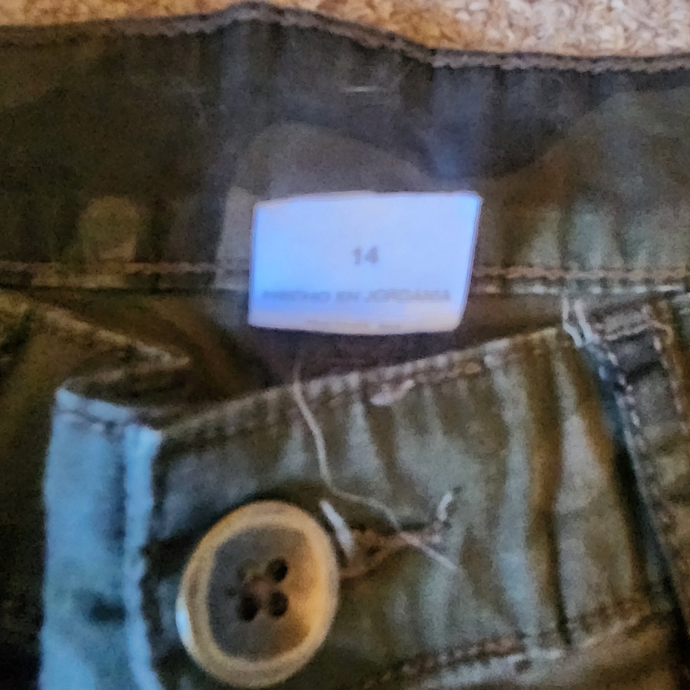 Womens capris - Picture 3 of 4